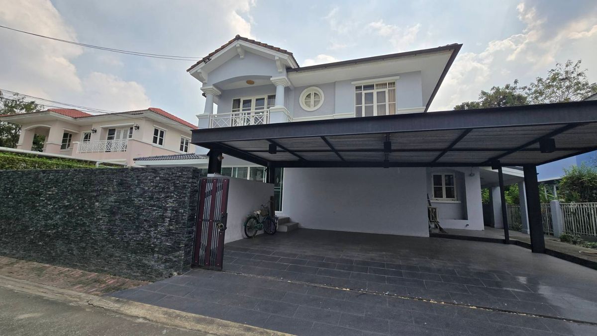 ขายบ้านเกษตรศาสตร์ รัชโยธิน : ขายบ้านเดี่ยว 2 ชั้น หมู่บ้านนันทวัน-วัชรพล  ถนนสุขาภิบาล 5 เขตบางเขน กรุงเทพมหานคร เนื้อที่ 91 ตารางวา พื้นที่ใช้สอย 220 ตารางเมตร 4 ห้องนอน 3 ห้องน้ำ