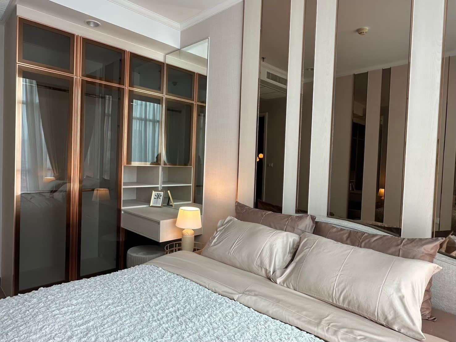 ให้เช่าคอนโดสีลม ศาลาแดง บางรัก : Supalai Elite Surawong, 1 bed, 27000 per month