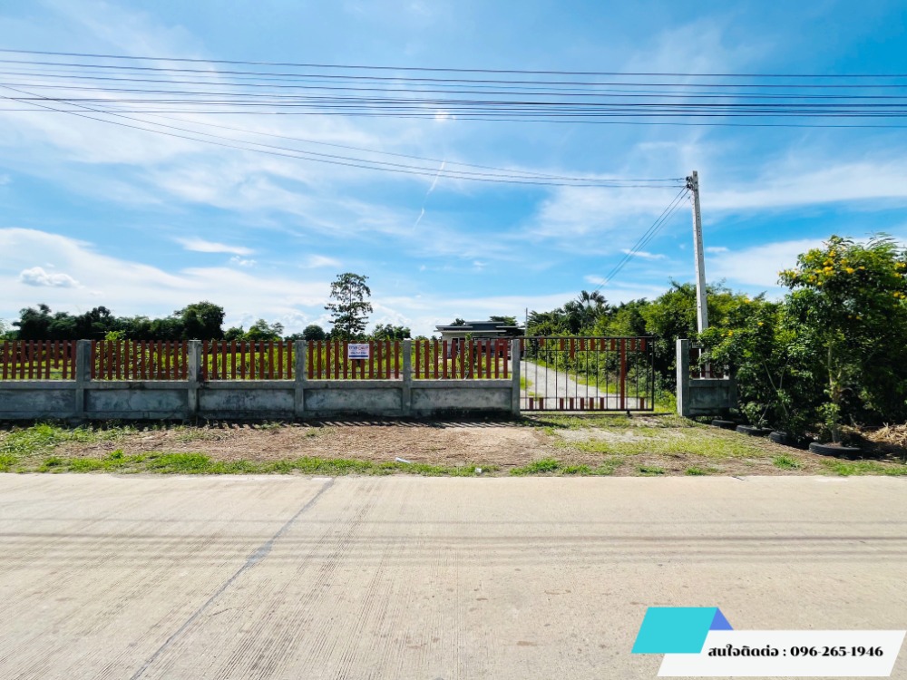 For SaleLandNakhon Pathom : **Land for sale with house** Area almost 2 rai, near Wat Bueng Lat Sawai, Bang Len District, Nakhon Pathom Province
