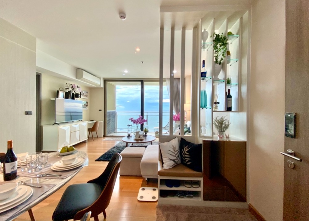 ขายคอนโดศรีราชา แหลมฉบัง บ้านบึง : ขาย Marina Bay Front Sriracha มาริน่า เบย์ฟร้อนท์ ศรีราชา ชั้น 30 Sea view พร้อมเข้าอยู่ (เป็น 1 ในห้องที่ตกแต่งภายใน, และวิวสวยที่สุด)