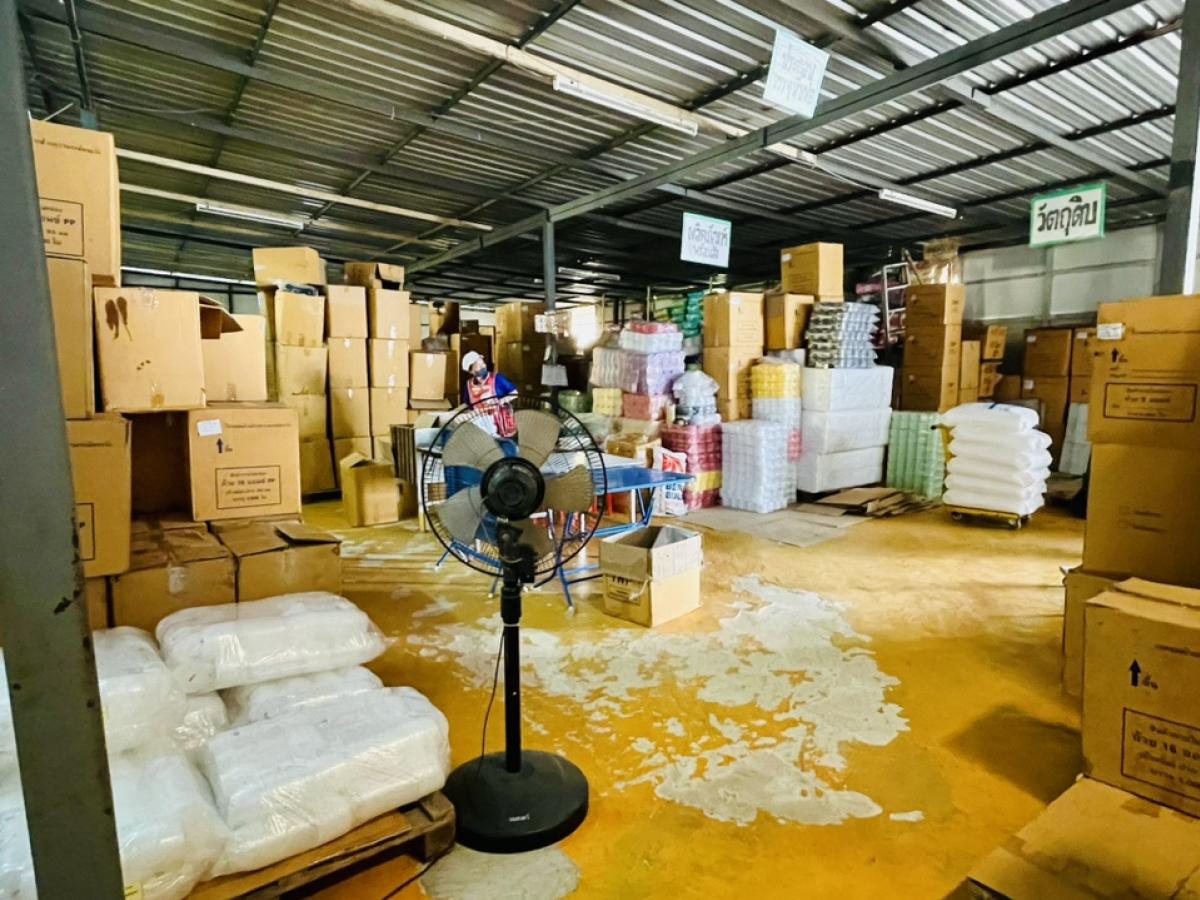 For SaleFactorySamut Prakan,Samrong : Earn an average of 3 million per month. Sell a plastic molding factory business with a customer base. Sell because I want to retire. Soi Pracha Uthit 76. Who will be lucky?