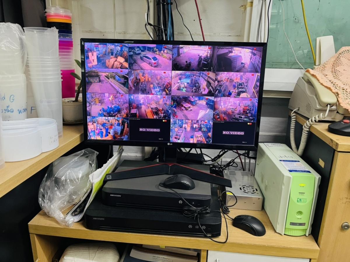 For SaleFactorySamut Prakan,Samrong : Earn an average of 3 million per month. Sell a plastic molding factory business with a customer base. Sell because I want to retire. Soi Pracha Uthit 76. Who will be lucky?