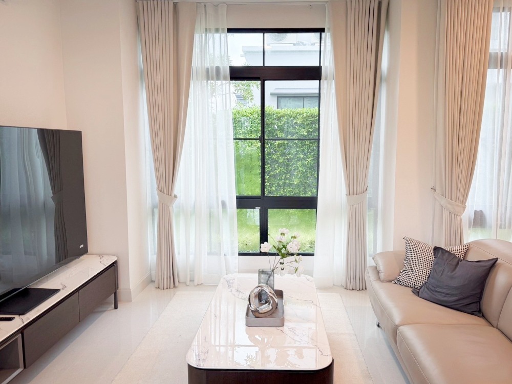 For RentHousePattanakan, Srinakarin : For rent: New single house, Nantawan Rama 9, New Krungthep Kreetha, 123 sqw, private corner unit