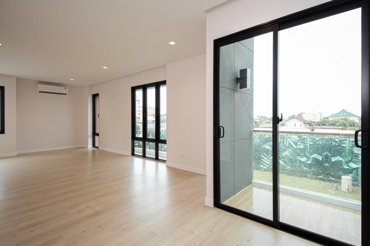 ขายบ้านอ่อนนุช อุดมสุข : 📢👇บ้านใหม่ พร้อมสระว่ายน้ำ  𝐓𝐡𝐞 𝐀𝐯𝐚 𝐑𝐞𝐬𝐢𝐝𝐞𝐧𝐜𝐞 𝐒𝐮𝐤𝐡𝐮𝐦𝐯𝐢𝐭 𝟕𝟕 ใกล้ Well International School และ Bangkok Prep.