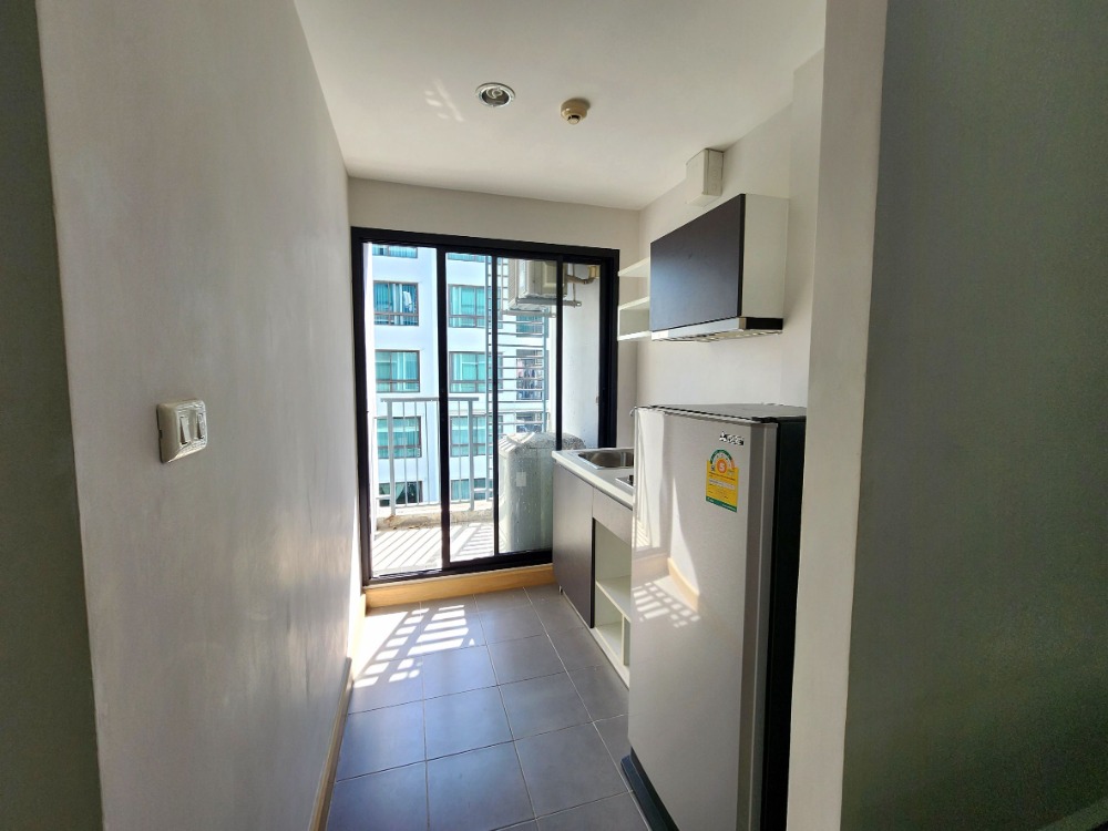 For RentCondoBangna, Bearing, Lasalle : Status as shown in the cover photo**Vacant room, has washing machine, provides items as shown in the photo**For rent The Nich Mono Bangna Phase 2**SN431.37