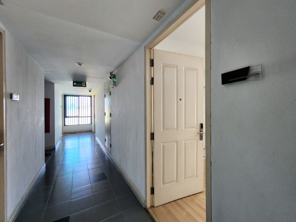 For RentCondoBangna, Bearing, Lasalle : Status as shown in the cover photo**Vacant room, has washing machine, provides items as shown in the photo**For rent The Nich Mono Bangna Phase 2**SN431.37