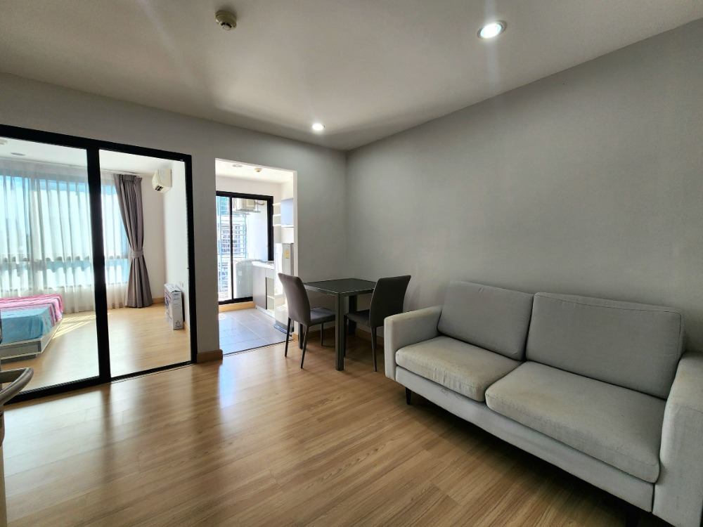 For RentCondoBangna, Bearing, Lasalle : Status as shown in the cover photo**Vacant room, has washing machine, provides items as shown in the photo**For rent The Nich Mono Bangna Phase 2**SN431.37