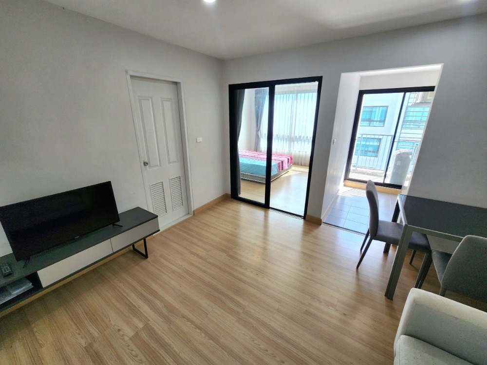 For RentCondoBangna, Bearing, Lasalle : Status as shown in the cover photo**Vacant room, has washing machine, provides items as shown in the photo**For rent The Nich Mono Bangna Phase 2**SN431.37