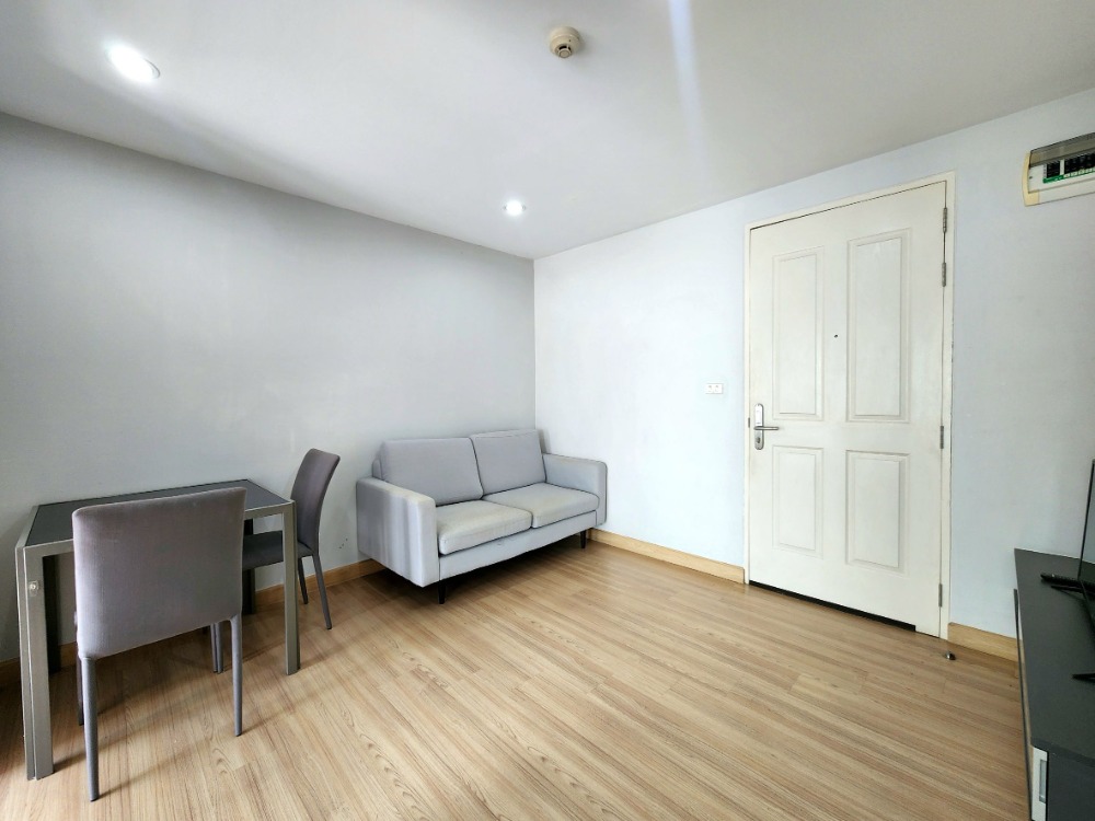 For RentCondoBangna, Bearing, Lasalle : Status as shown in the cover photo**Vacant room, has washing machine, provides items as shown in the photo**For rent The Nich Mono Bangna Phase 2**SN431.37