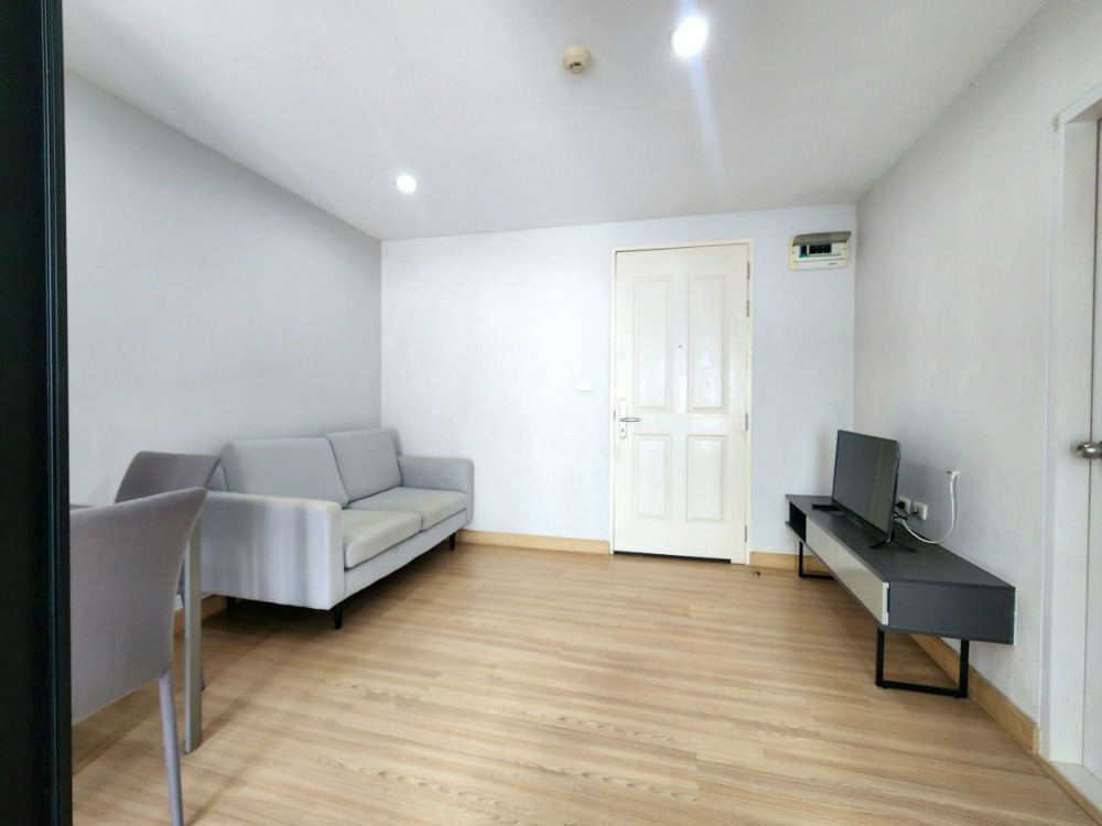 For RentCondoBangna, Bearing, Lasalle : Status as shown in the cover photo**Vacant room, has washing machine, provides items as shown in the photo**For rent The Nich Mono Bangna Phase 2**SN431.37