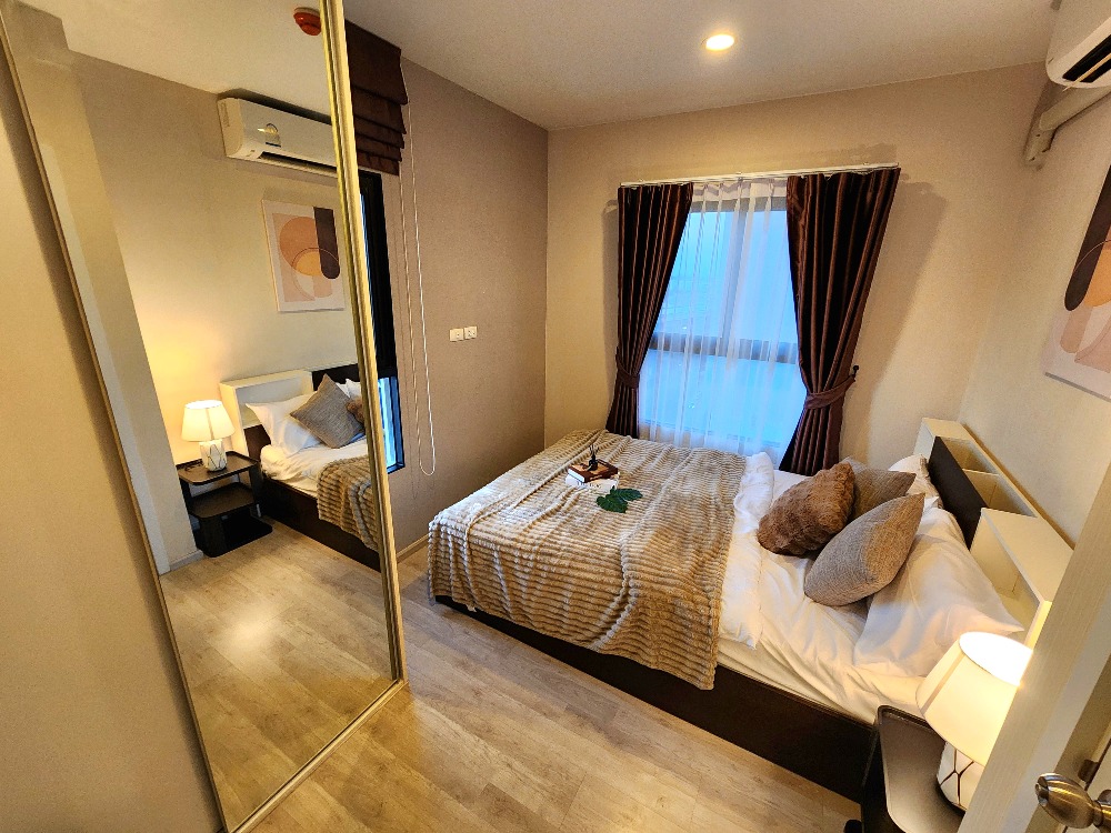 For RentCondoNonthaburi, Bang Yai, Bangbuathong : The condition is as shown. North direction**New, first hand!! The room is available. Beautiful and luxurious. The picture is from the real room** For rent, Plum Condo Central Station Phase 1, beautiful view, not long to wait for the lift. SN490.73