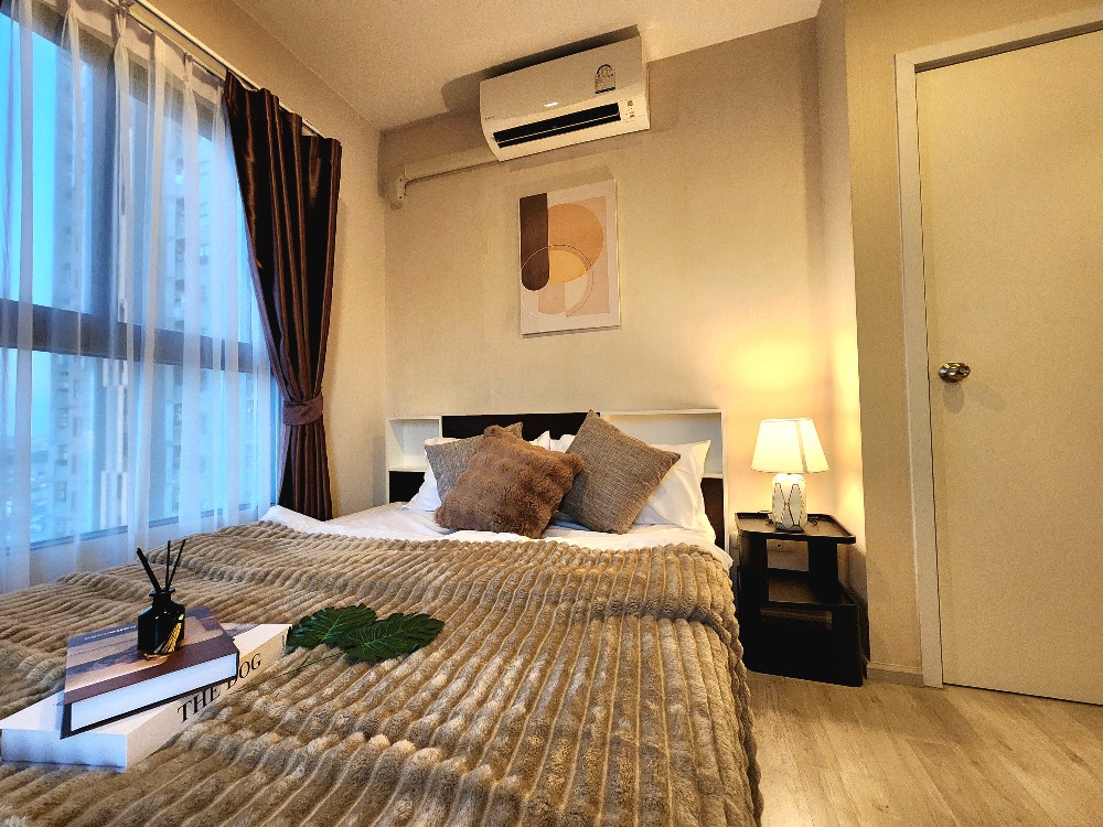 For RentCondoNonthaburi, Bang Yai, Bangbuathong : The condition is as shown. North direction**New, first hand!! The room is available. Beautiful and luxurious. The picture is from the real room** For rent, Plum Condo Central Station Phase 1, beautiful view, not long to wait for the lift. SN490.73