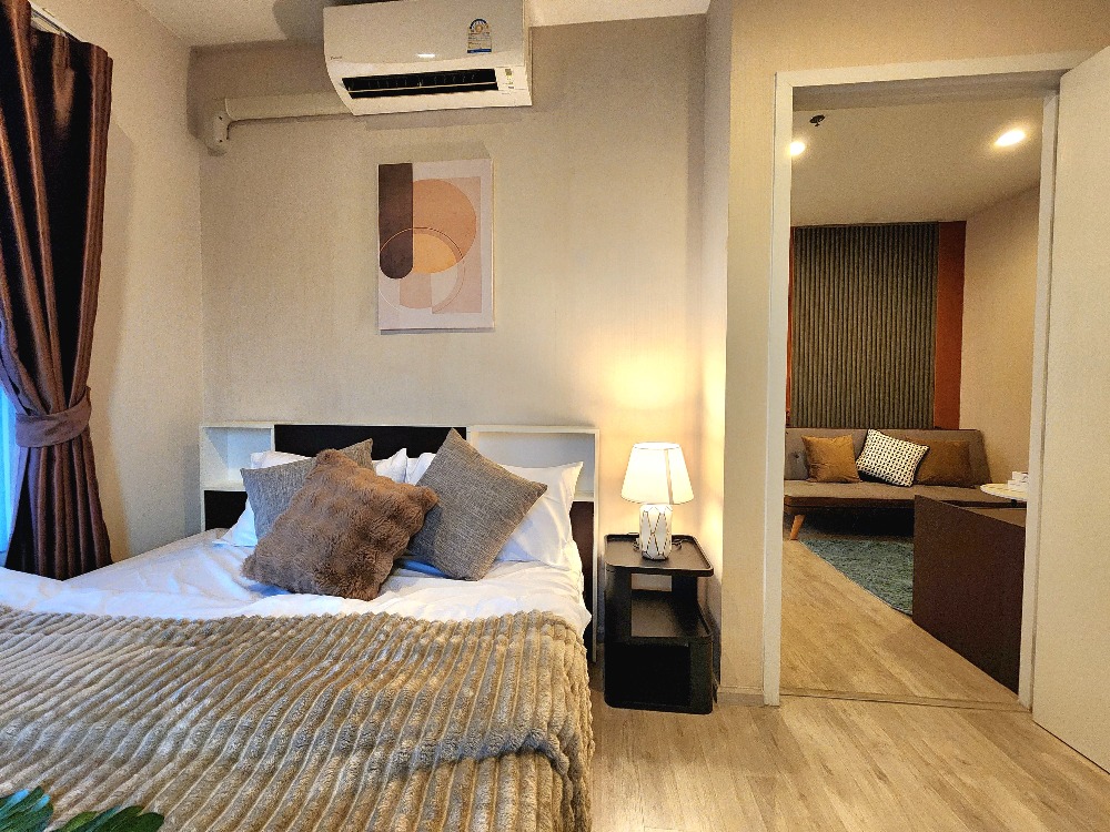 For RentCondoNonthaburi, Bang Yai, Bangbuathong : The condition is as shown. North direction**New, first hand!! The room is available. Beautiful and luxurious. The picture is from the real room** For rent, Plum Condo Central Station Phase 1, beautiful view, not long to wait for the lift. SN490.73