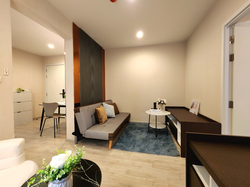 For RentCondoNonthaburi, Bang Yai, Bangbuathong : The condition is as shown. North direction**New, first hand!! The room is available. Beautiful and luxurious. The picture is from the real room** For rent, Plum Condo Central Station Phase 1, beautiful view, not long to wait for the lift. SN490.73