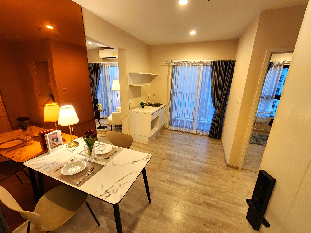 For RentCondoNonthaburi, Bang Yai, Bangbuathong : The condition is as shown. North direction**New, first hand!! The room is available. Beautiful and luxurious. The picture is from the real room** For rent, Plum Condo Central Station Phase 1, beautiful view, not long to wait for the lift. SN490.73