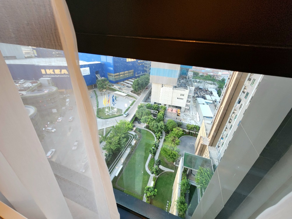 For RentCondoNonthaburi, Bang Yai, Bangbuathong : The condition is as shown. North direction**New, first hand!! The room is available. Beautiful and luxurious. The picture is from the real room** For rent, Plum Condo Central Station Phase 1, beautiful view, not long to wait for the lift. SN490.73