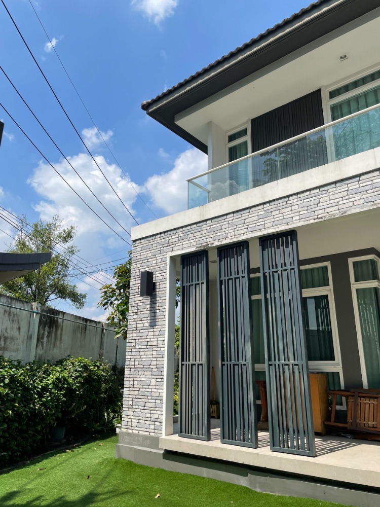 ให้เช่าบ้านลาดกระบัง สุวรรณภูมิ : 🍀🏡HOME FOR RENT>> Mantana Onnut - Wongwaen5>> บ้านเดี่ยว 2 ชั้น 66 ตร.ว. 3 ห้องนอน บ้านสวยแต่งครบ เดินทางสะดวก ใกล้ถนนคู่ขนานกาญจนาภิเษก ใกล้ Mega บางนา #LV-MO839