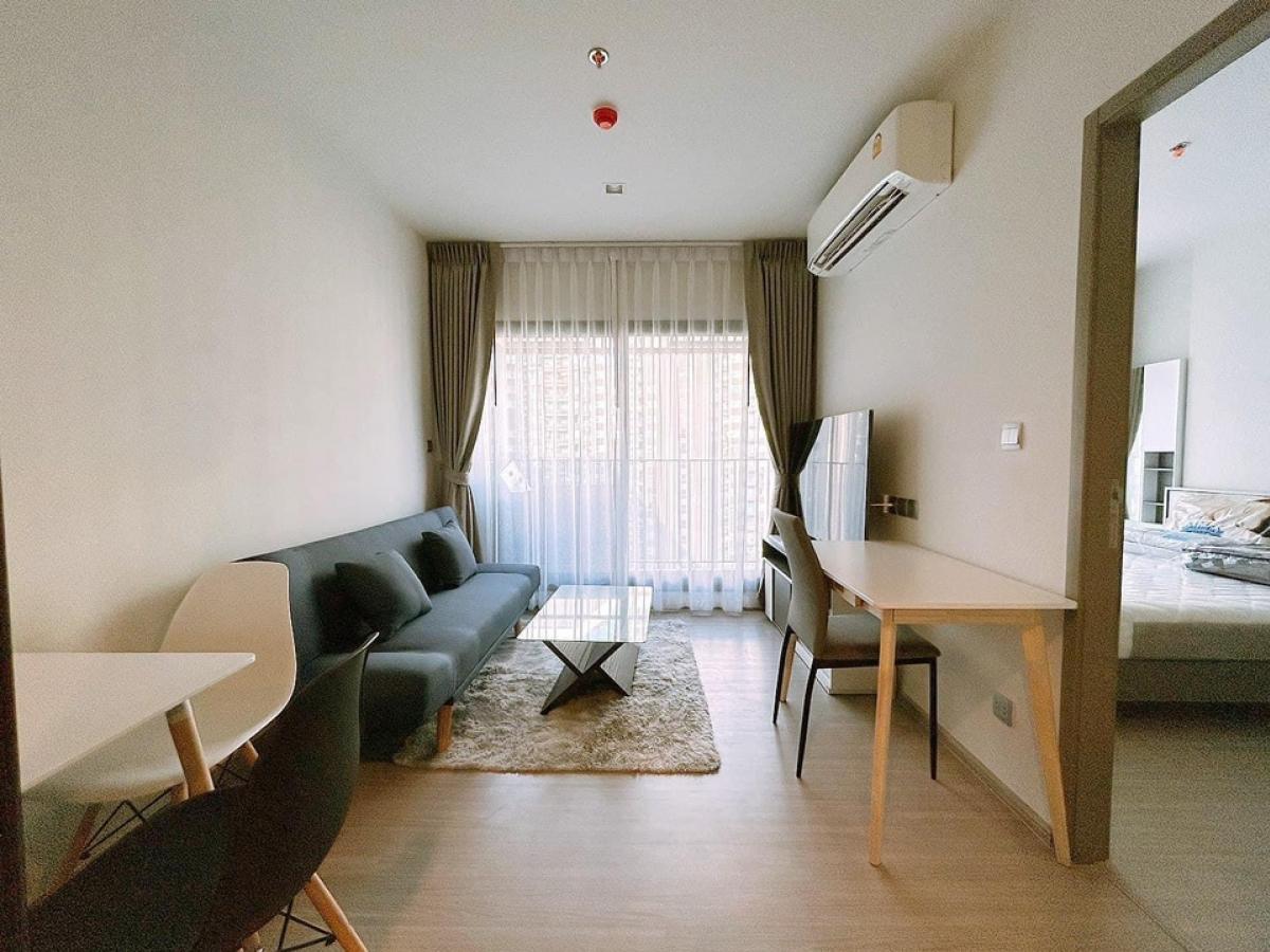 For RentCondoRatchadapisek, Huaikwang, Suttisan : 🛋️Large room, good price💰 Rhythm Ratchada - Huai Khwang 1 Bed 1 Bath 46 sq m. Interested, call 099-263-6615 or 085-554-9989 K.Ning