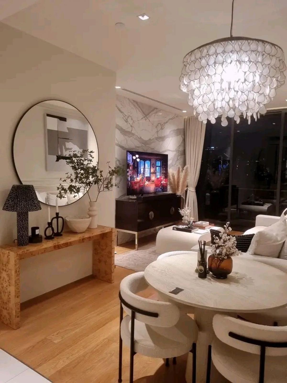 For SaleCondoSukhumvit, Asoke, Thonglor : 🔥👑SELL 🅻🆄🆇🆄🆁🆈!!👑RARE!! CORNER!!🏦👑ULTRA LUXURY👑New luxury room, very beautifully decorated✨High floor, beautiful view✨Fully furnished!!!!✨🔥🔥 🎯【【SELL】🎯Beatniq Sukhumvit 32✅2🅱2✅ 83 sqm. 19th floor (#BTS#CBD📌)🔥✨LINE:miragecondo ✅Fully Furnished