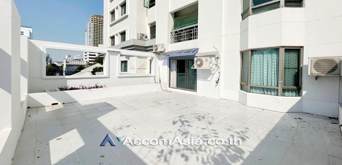 ให้เช่าคอนโดสุขุมวิท อโศก ทองหล่อ : 🔼 AccomA 🔽 Huge Terrace 4 Bedrooms Condominium for Rent in Sukhumvit, Bangkok near BTS Phrom Phong at Royal Castle Sukhumvit 39 (AA29874)