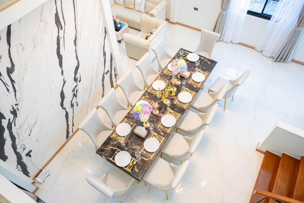 ให้เช่าบ้านรัชดา ห้วยขวาง : 📢👇 New Modern  Luxury Single House in Ladprao, near many international schools, shopping malls and restaurants