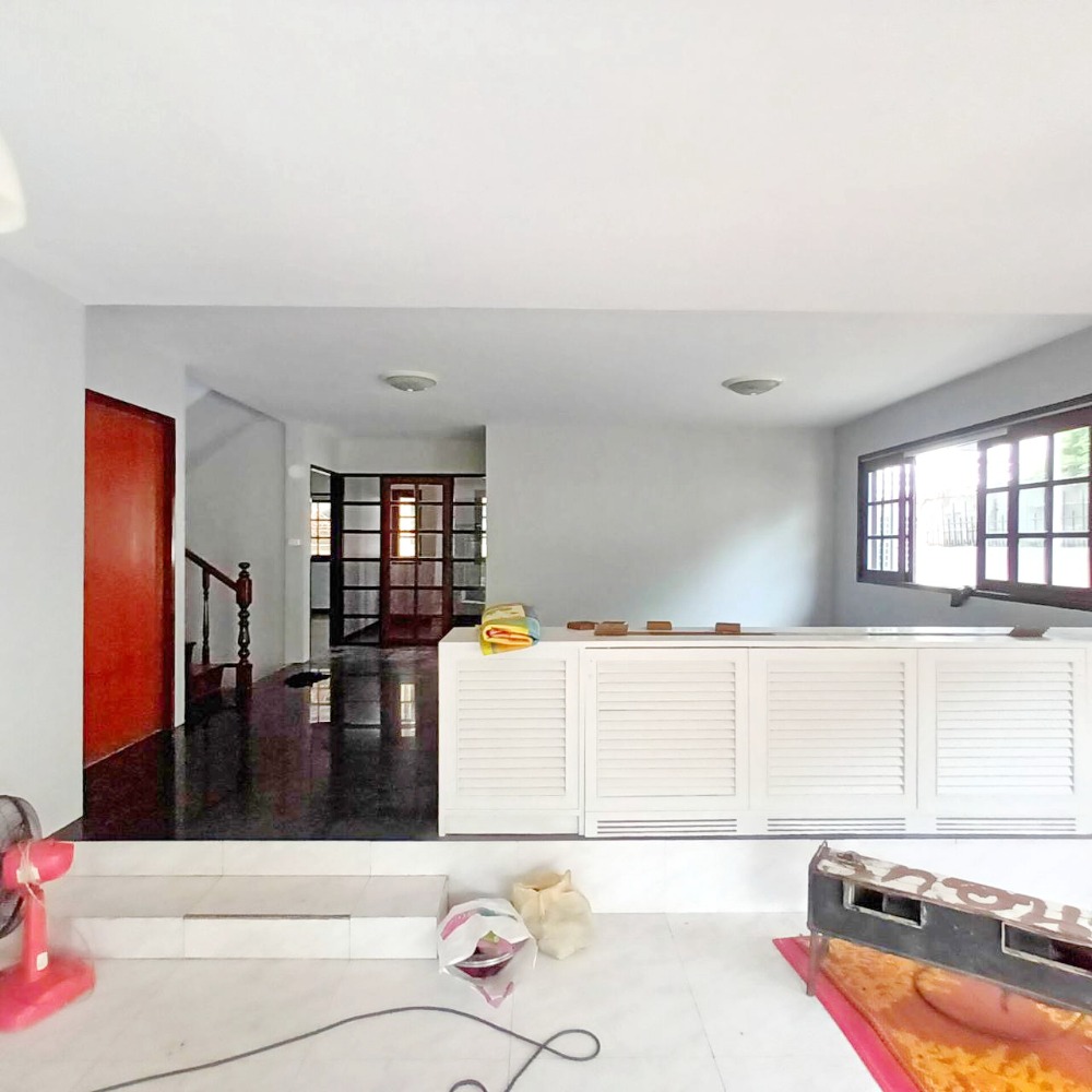 ขายบ้านรัชดา ห้วยขวาง : HK0108😍 For SELL ขาย บ้านเดี่ยว House 2 ชั้น,🚪4 ห้องนอน🚄ใกล้ MRT ห้วยขวาง 🏢ประชาราษฎร์บำเพ็ญ🔔พื้นที่บ้าน:61ตร.วา🔔พื้นที่ใช้สอย:300ตร.ม.💲ขาย:12,900,000฿📞O99-5919653,O65-9423251✅LineID:@sureresidence