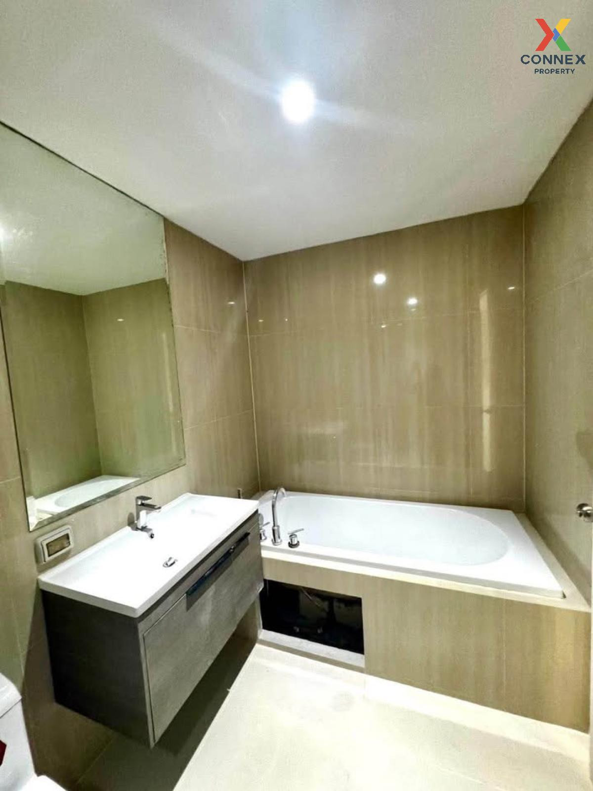 ขายคอนโดพระราม 9 เพชรบุรีตัดใหม่ RCA : ขายคอนโด วิลล่า อโศก ดูเพล็กซ์ MRT-เพชรบุรี มักกะสัน เขต ราชเทวี กรุงเทพ CX-137011