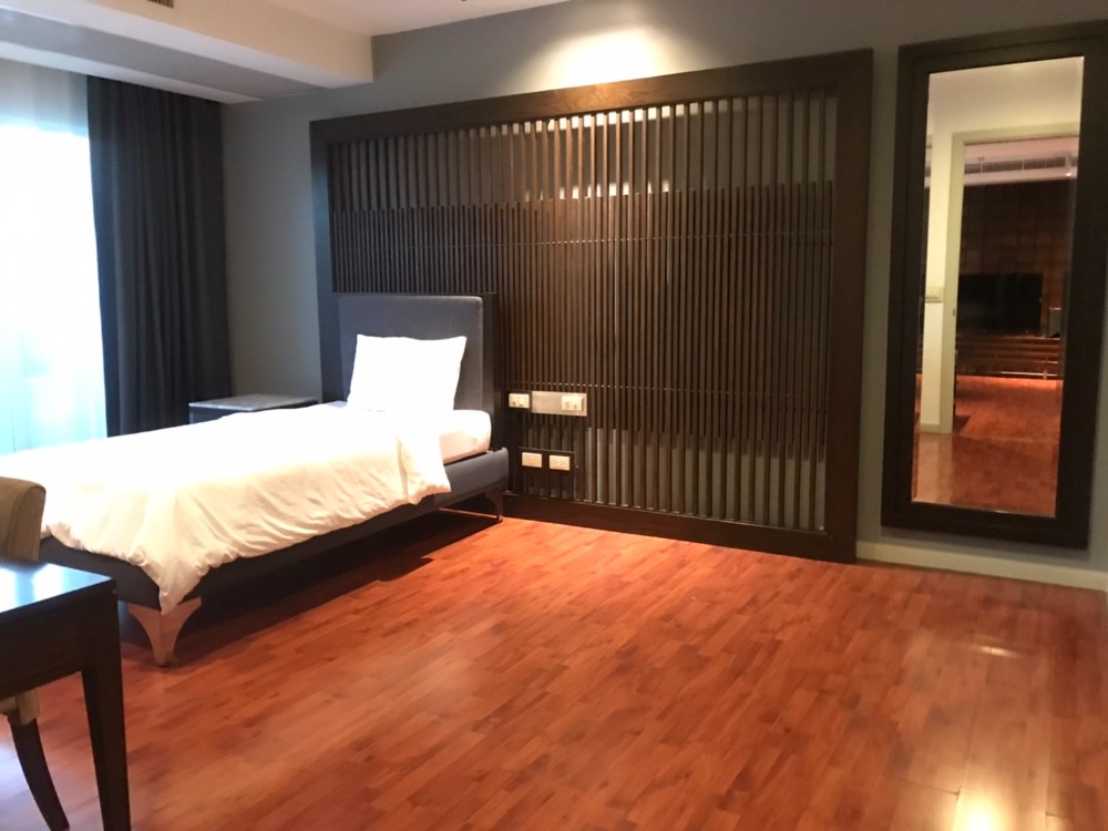 ให้เช่าคอนโดสุขุมวิท อโศก ทองหล่อ : 🔥ให้เช่าด่วนสุด🔥ปาร์ค ทองหล่อ ทาวเวอร์ 3 ห้องนอน + 3 ห้องน้ำ เฟอร์นิเจอร์ครบ พร้อมเข้าอยู่ทันที