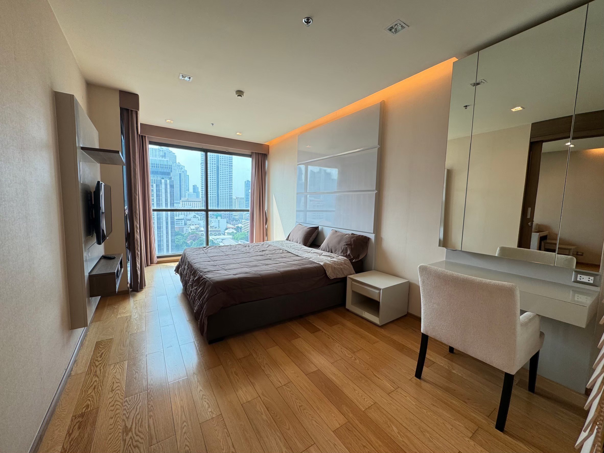 ให้เช่าคอนโดสาทร นราธิวาส : The Address Sathorn 12, 1 bed, 33000 per month