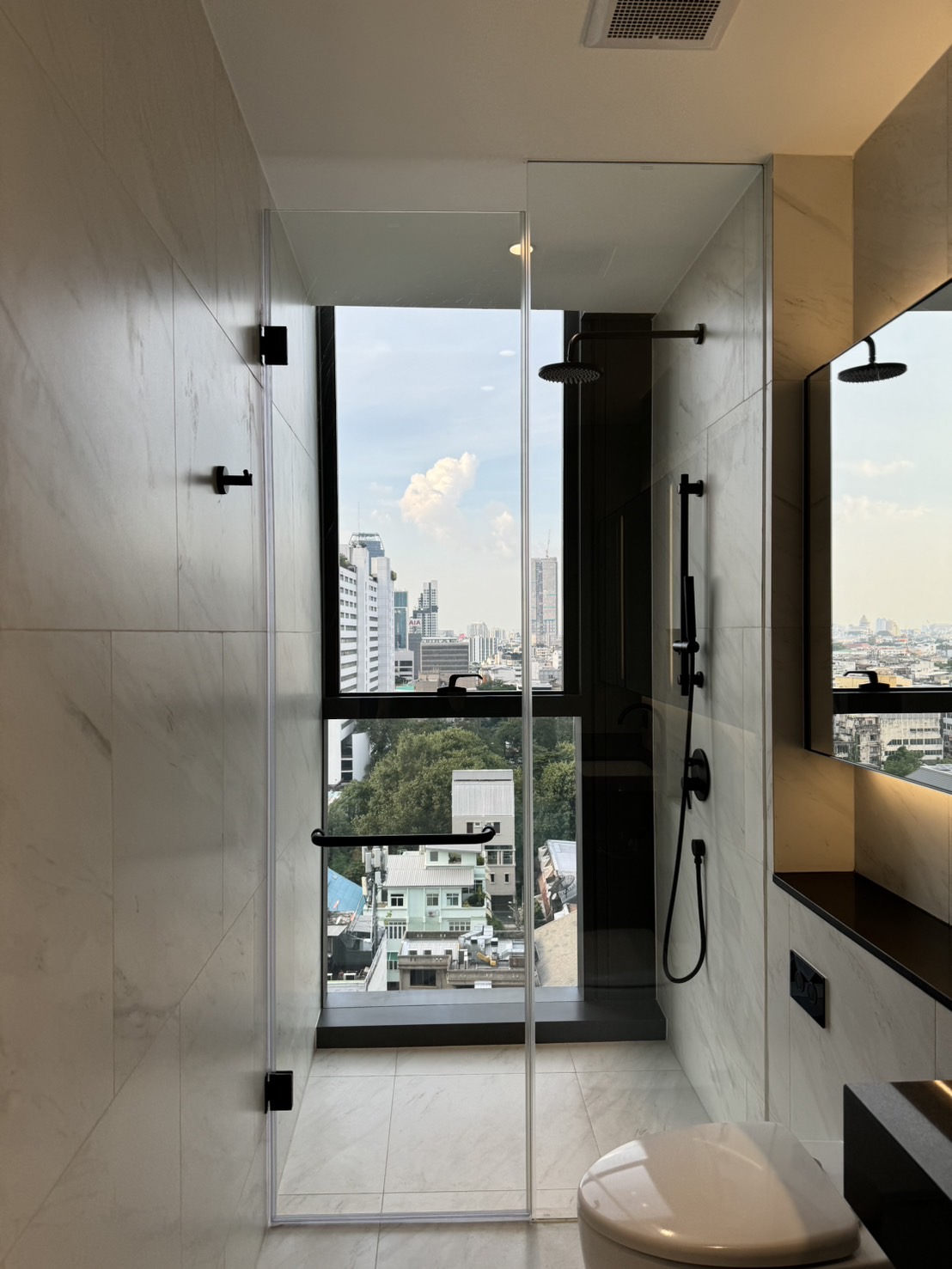 ให้เช่าคอนโดสาทร นราธิวาส : Tait 12, 1 bed, 55000 per month