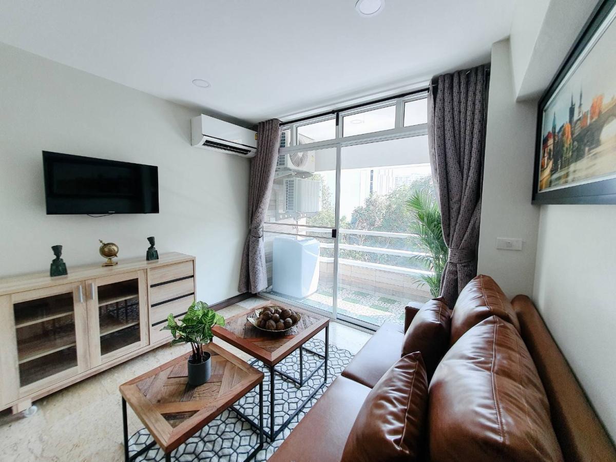 ขายคอนโดสุขุมวิท อโศก ทองหล่อ : 03/04/2026, รวมค่าโอนคอนโดทองหล่อ 1 ห้องนอน ใกล้ BTS เพียง 3.55 ล้าน! 
พร้อมสระว่ายน้ำ ฟิตเนส และระบบรักษาความปลอดภัยครบครัน! 0642748883