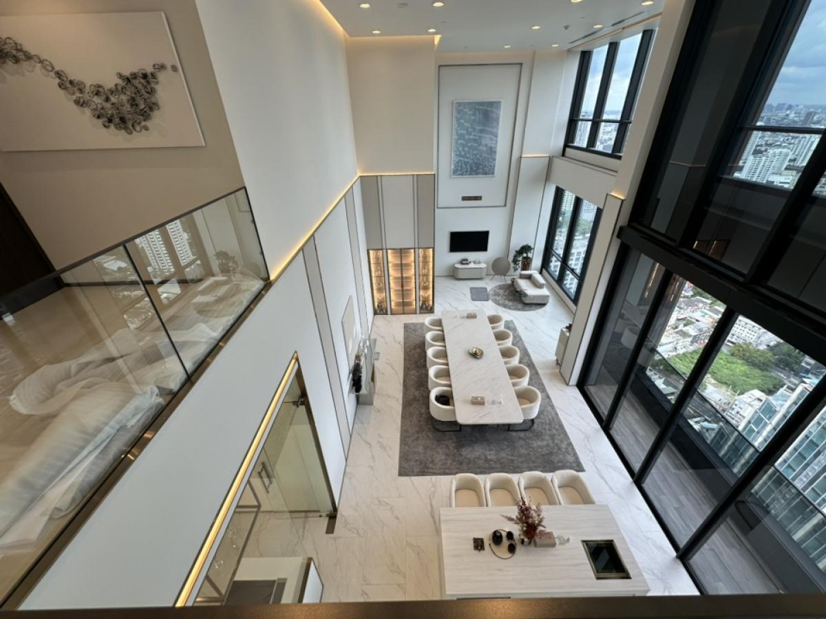 ให้เช่าคอนโดสุขุมวิท อโศก ทองหล่อ : Rental : Penhouse Duplex At The Esse Sukhumvit 36 , 2 bedroom 3 bathroom 2 Living room 1 Kitchen Room ( 4 Parking Fix 2 Not Fix 2 ) , Size 278.92 S.qm , 39-40 Floor