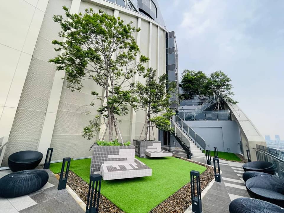 For SaleCondoRattanathibet, Sanambinna : Condo for sale, The Qve Tiwanon, near MRT Purple Line Tiwanon, near Pink and Blue Lines, convenient for all travel, near expressways