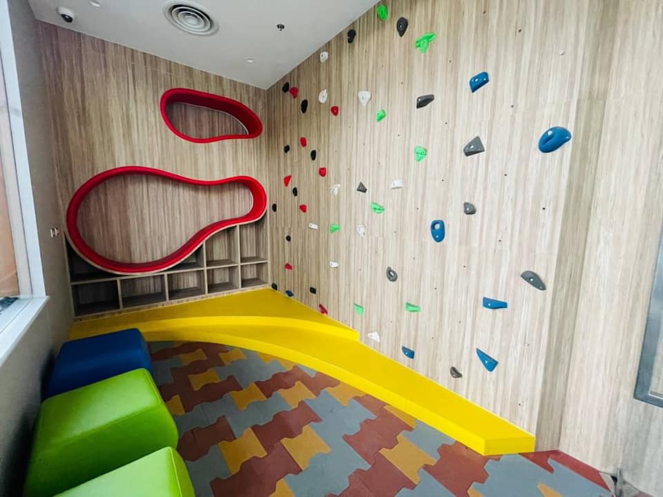 For SaleCondoRattanathibet, Sanambinna : Condo for sale, The Qve Tiwanon, near MRT Purple Line Tiwanon, near Pink and Blue Lines, convenient for all travel, near expressways