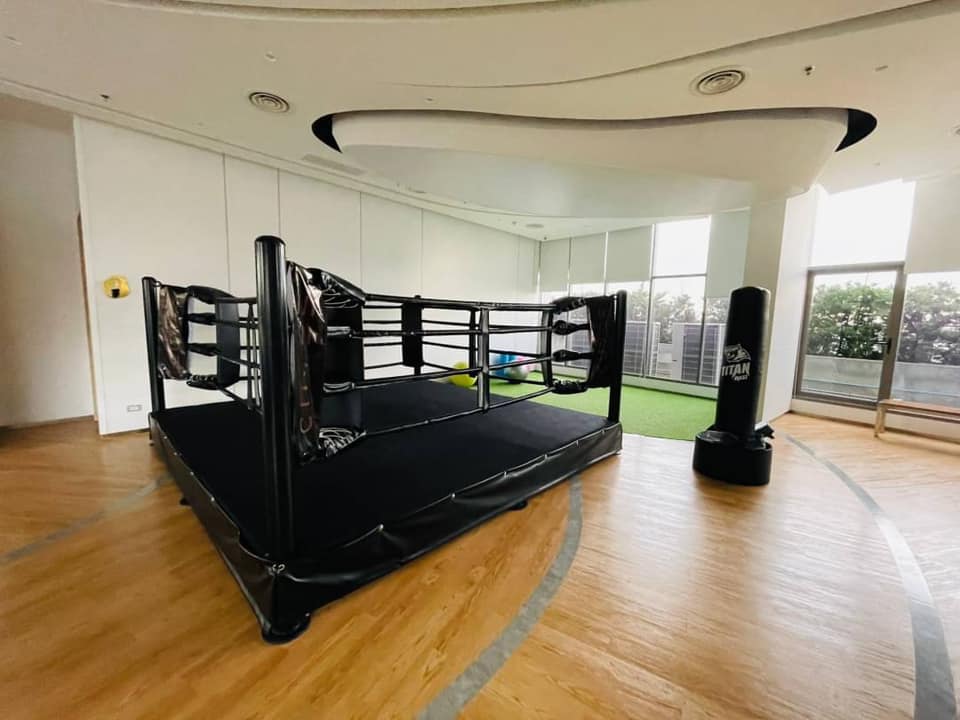 For SaleCondoRattanathibet, Sanambinna : Condo for sale, The Qve Tiwanon, near MRT Purple Line Tiwanon, near Pink and Blue Lines, convenient for all travel, near expressways