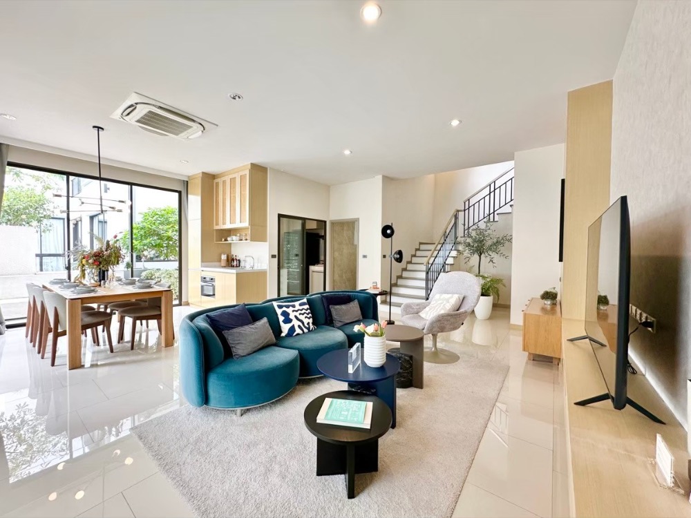 For SaleHousePattanakan, Srinakarin : 🏡Aerie Srinakarin, Krungthep Kreetha🌈SOHO 50 sq.w. 350 sq.m. | 4 bedrooms, 4 bathrooms, 3 parking spaces, starting at 19 MB, contact to make an appointment to view Tel.0922635410 (Earth)