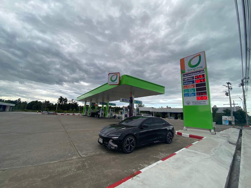 For SaleLandTak : 📌For sale ⛽️Gas station business with land, size 7 rai 3 ngan 18 square wa, ready to do business, complete documents, on the main road