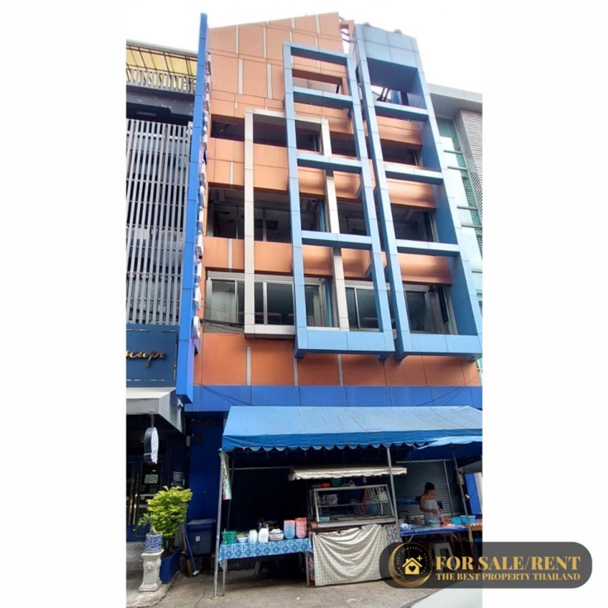 For RentShop HouseSukhumvit, Asoke, Thonglor : RENT : Commercial Building near BTS Asoke 5.5 Storey 600 SQ.M. 🚝 90meter to BTS Asoke station (can walk)⭐️⭐️🌳350meter to Benchakitti Park = 220,000baht/month
