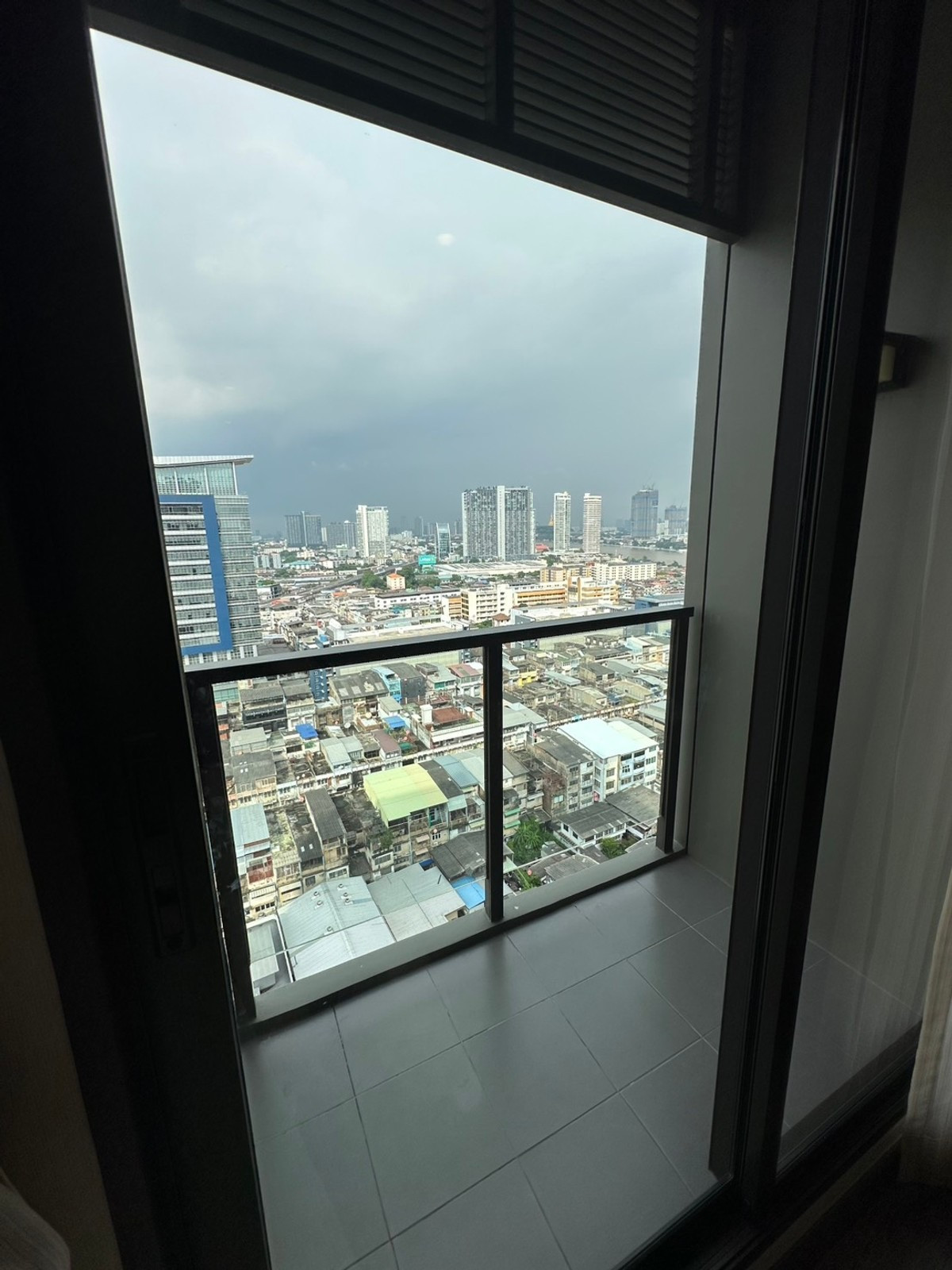 ให้เช่าคอนโดปิ่นเกล้า จรัญสนิทวงศ์ : 🚆mrt สิรินธร 300m 🚆🔥ให้เช่า เออร์บาโน่ ราชวิถี🔥2ห้องนอน 1ห้องน้ำ🔥