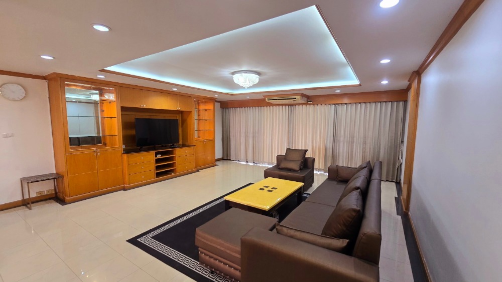 ให้เช่าคอนโดสมุทรปราการ สำโรง : FOR RENT! ให้เช่าคอนโดวิวสนามกอล์ฟ เพรสทีจคอนโดมิเนียม ในโครงการธนาซิตี้ (3 ห้องนอน 4 ห้องน้ำ)