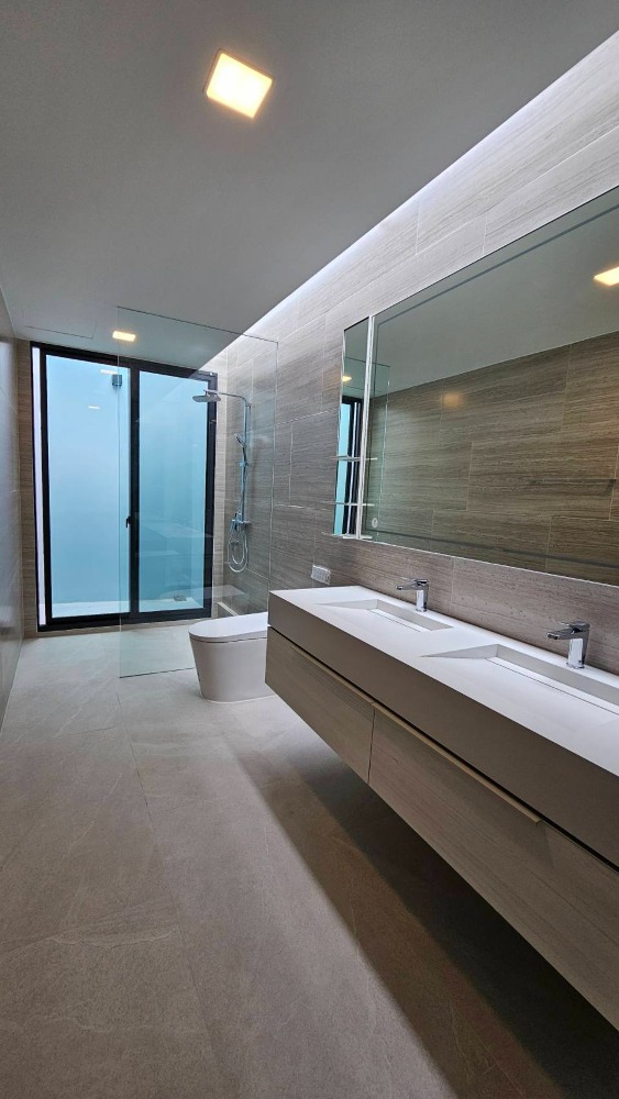 For RentHousePattanakan, Srinakarin : Vive krungthep kreetha for rent