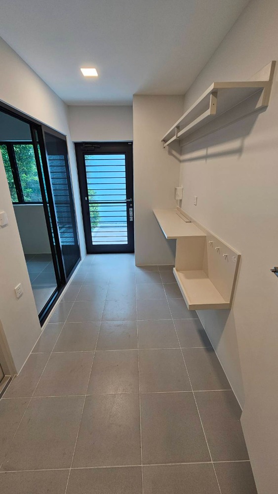 For RentHousePattanakan, Srinakarin : Vive krungthep kreetha for rent