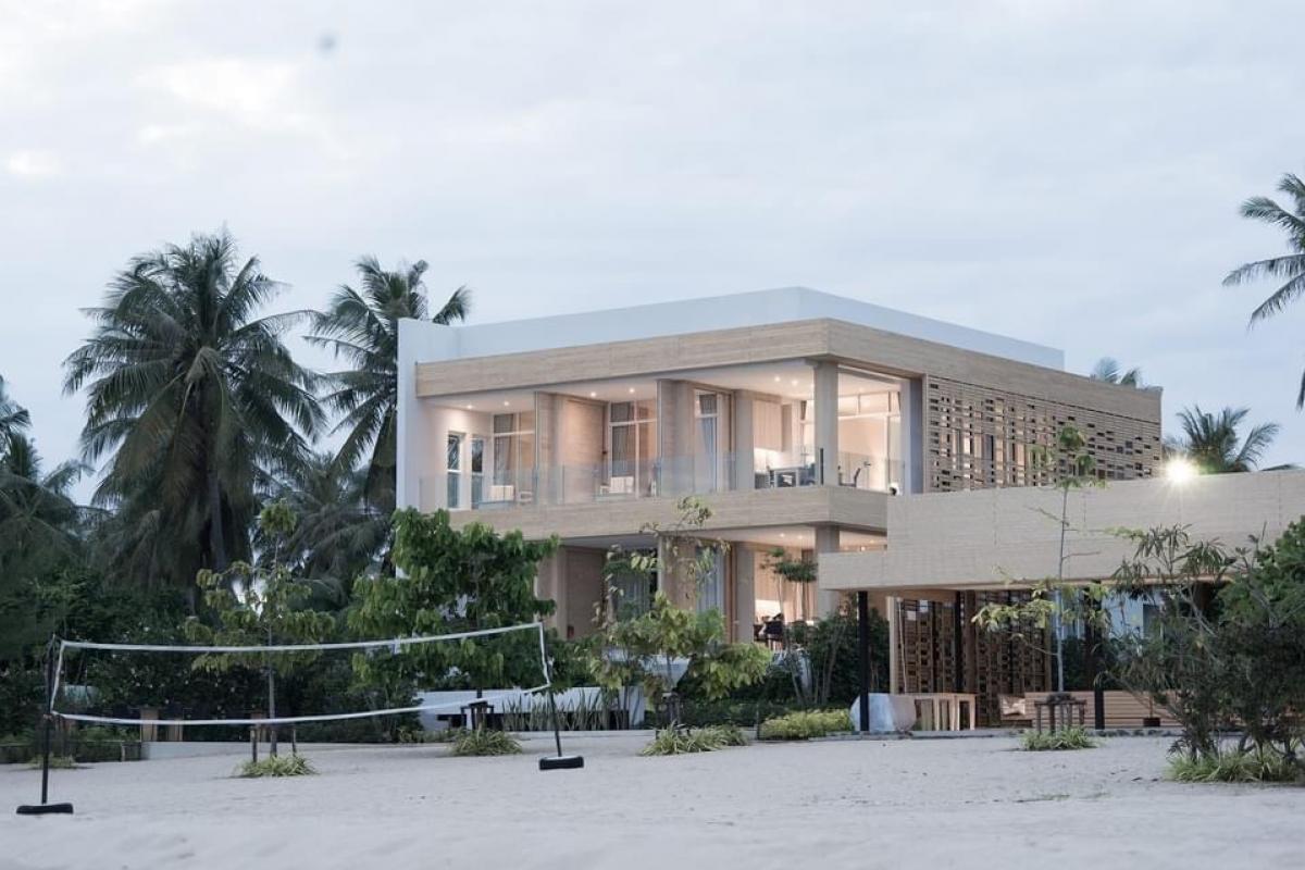 ขายบ้านหัวหิน ประจวบคีรีขันธ์ : ขายบ้านตากอากาศ ติดทะเล พร้อมหาดส่วนตัว 6 ห้องนอน เนื้อที่ 2 ไร่ 1 ตารางวา |65,000,000| ติดต่อ 086-795-9997(จิมมี่)