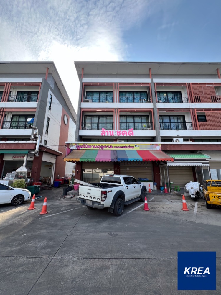 For SaleShop HousePathum Thani,Rangsit, Thammasat : For sale: 4-storey, 2-unit home office, Sena Avenue 2 project, Rangsit - Khlong 1, fully decorated and extended, for sale with furniture, electrical appliances, everything!!! Near Si Mum Muang Market, Future Park Rangsit, next to the expressway, near Don 