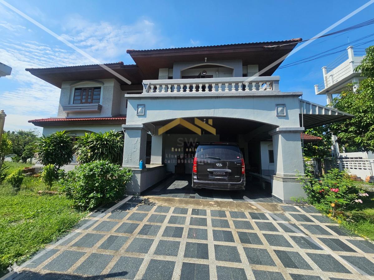 For RentHouseRamkhamhaeng, Hua Mak : Single house for rent + vacant land, pets allowed, can be registered