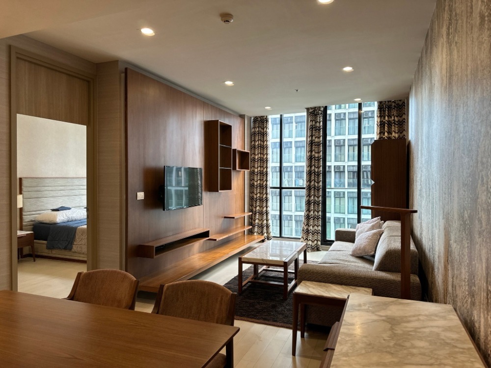 ขายคอนโดวิทยุ ชิดลม หลังสวน : รหัสทรัพย์ Bh0545 โนเบิล เพลินจิต ห้องขนาด 58 ตร.ม. แบบ 1 ห้องนอน 1 ห้องน้ำ ชั้น 7