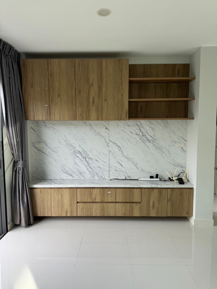 ขายบ้านวิภาวดี ดอนเมือง หลักสี่ : บ้านเดี่ยวในหมู่บ้าน SKY ดอนเมือง เจ้าของขายเอง บ้านสภาพดี มีการดูแล ปรับปรุงตลอด ราคาถูก สามารถต่อรองได้