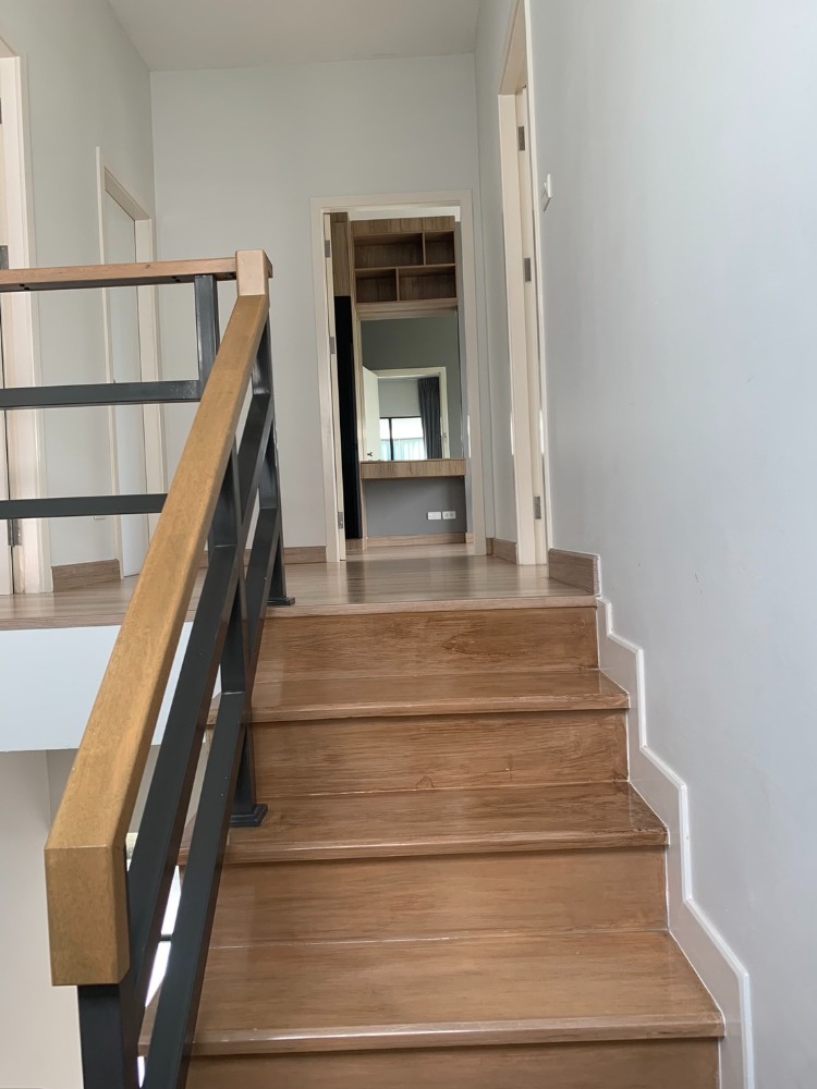 ขายบ้านวิภาวดี ดอนเมือง หลักสี่ : บ้านเดี่ยวในหมู่บ้าน SKY ดอนเมือง เจ้าของขายเอง บ้านสภาพดี มีการดูแล ปรับปรุงตลอด ราคาถูก สามารถต่อรองได้