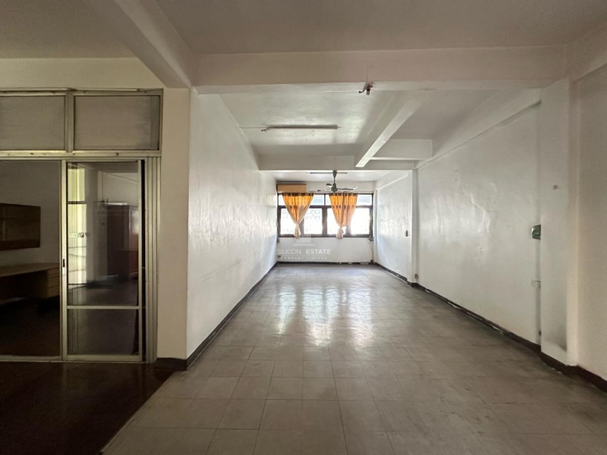 ให้เช่าอาคารพาณิชย์สุขุมวิท อโศก ทองหล่อ : อาคารพาณิชย์ 3 คูหา 4 ชั้น 800 ตรม.มีลิฟท์ โทร.098-654-2399