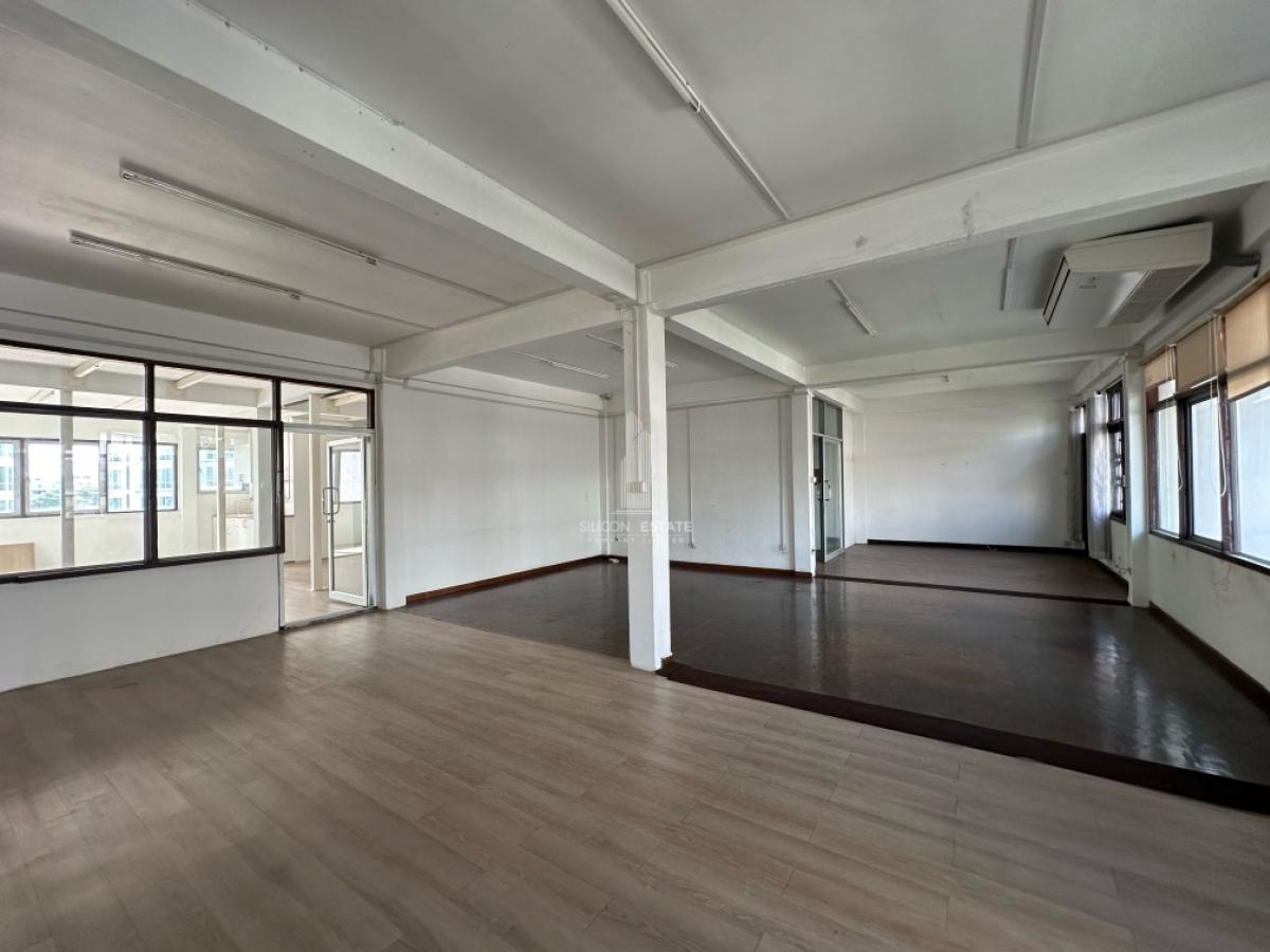 ให้เช่าอาคารพาณิชย์สุขุมวิท อโศก ทองหล่อ : อาคารพาณิชย์ 3 คูหา 4 ชั้น 800 ตรม.มีลิฟท์ โทร.098-654-2399